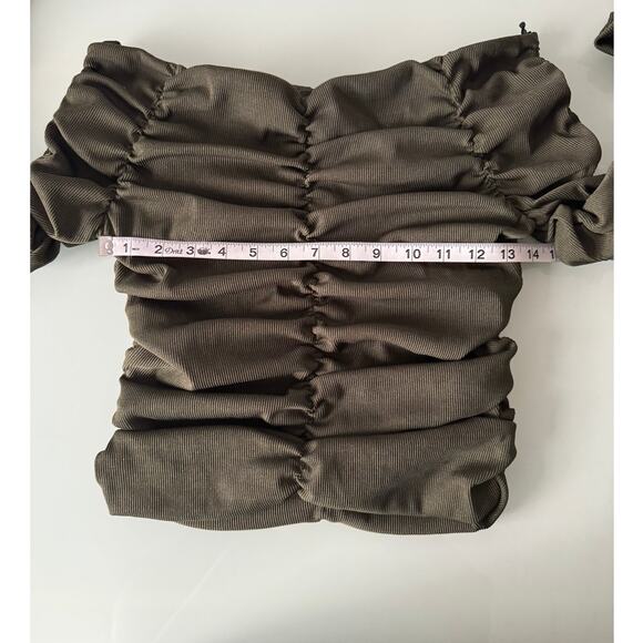 New Line & Dot Billie Off Shoulder Top in Olive Size S - Picture 7 of 8